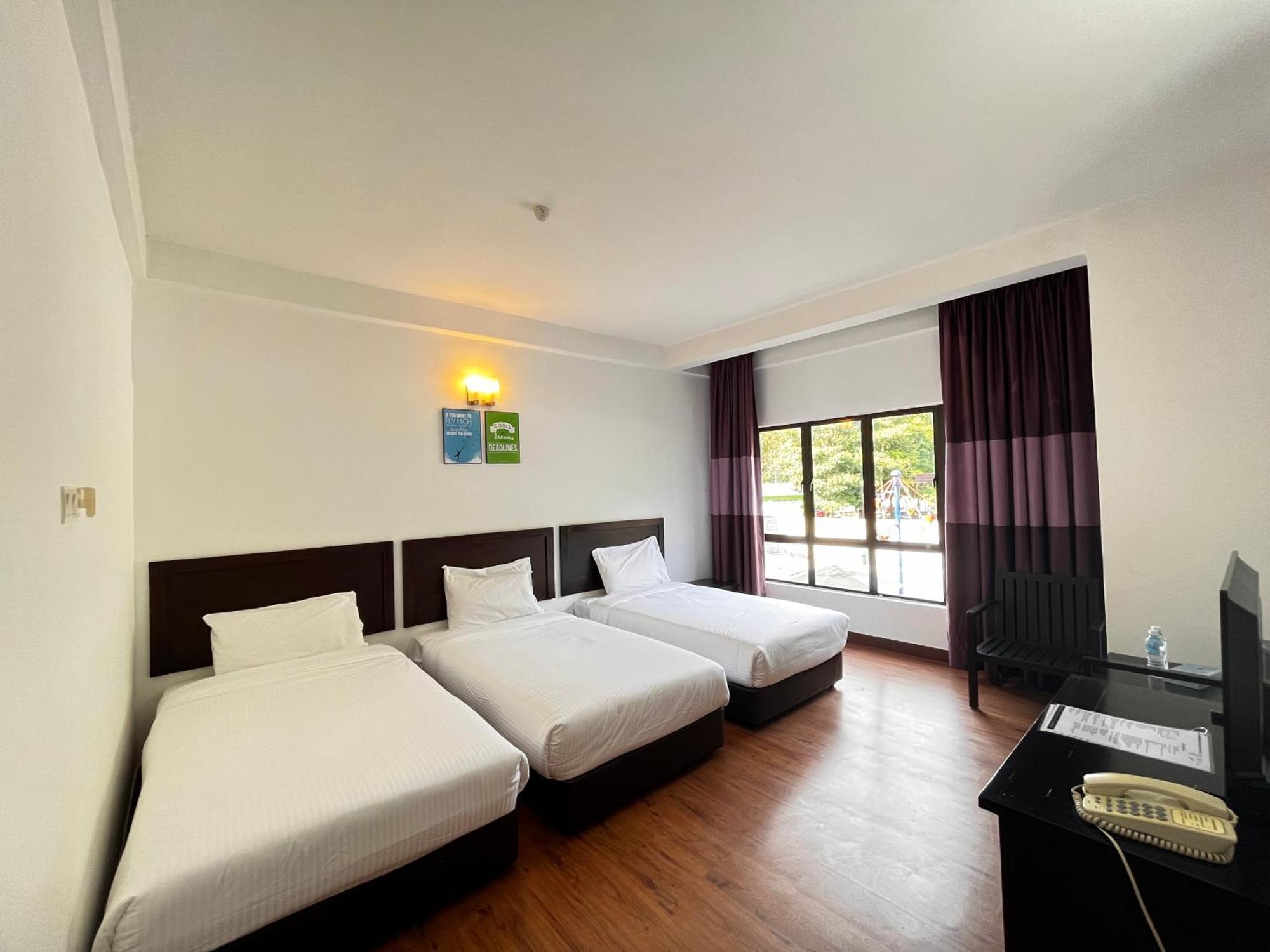 Hotel Erya By Suria Hot Spring Bentong Esterno foto